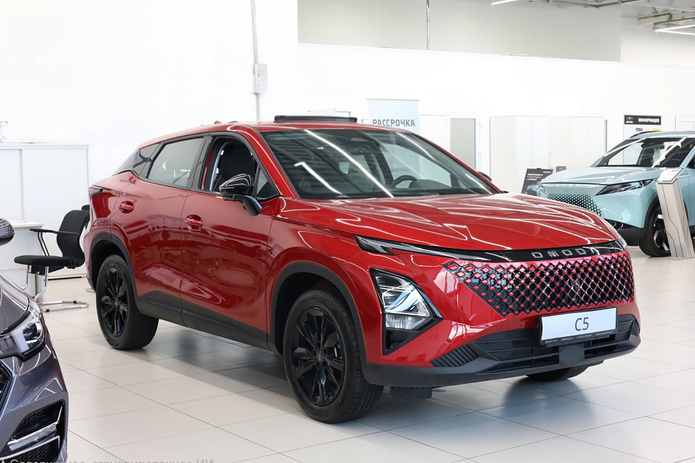 Omoda C5 Актив, красный