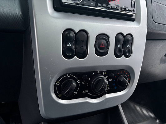 Renault Sandero, 2012 года, пробег 197941 км