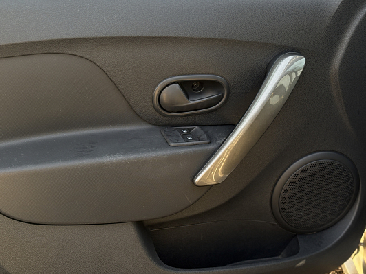 Renault Sandero Stepway Life, 2019 года, пробег 128784 км