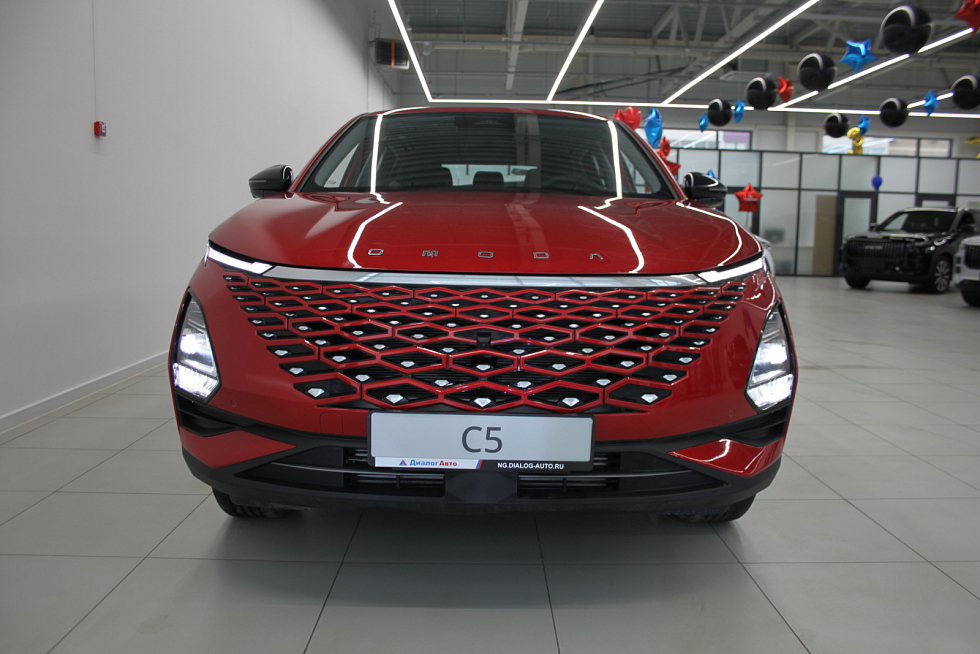 Omoda C5 Актив, красный