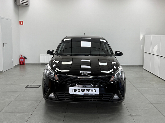 Kia Rio Luxe, 2021 года, пробег 102800 км