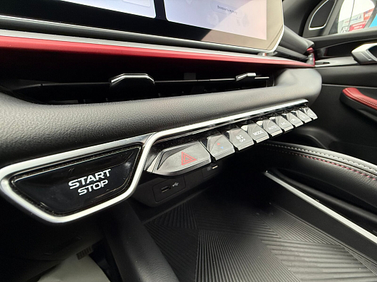 Geely Coolray Champion edition (Binyue Cool), 2023 года, пробег 33000 км