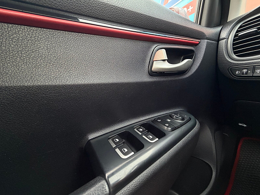 Kia Rio Лига Европы, 2020 года, пробег 135000 км