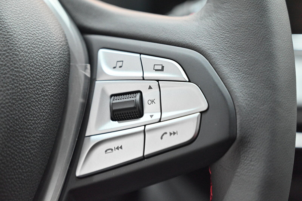 Changan Eado Plus Tech, белый