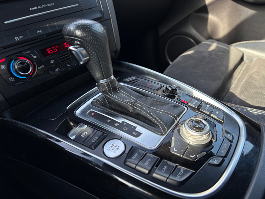 Audi Q5, 2010 года, пробег 214238 км