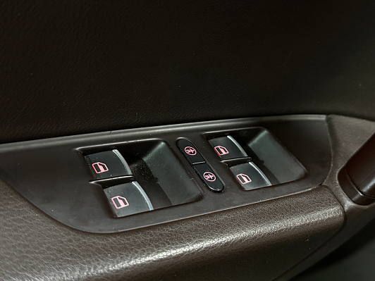 Volkswagen Touareg, 2014 года, пробег 218000 км