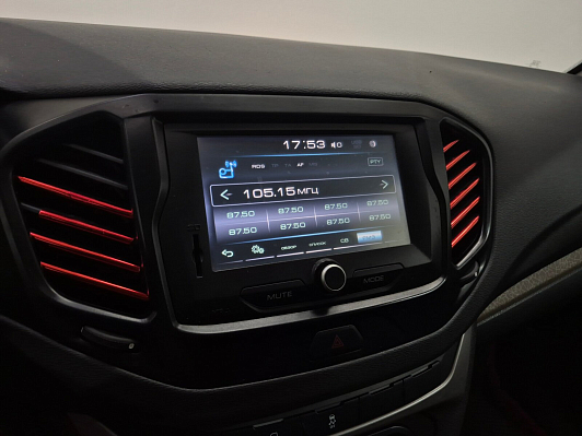 Lada (ВАЗ) Vesta Exclusive (2018-2019), 2017 года, пробег 98435 км