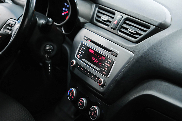Kia Rio Luxe, 2015 года, пробег 182000 км