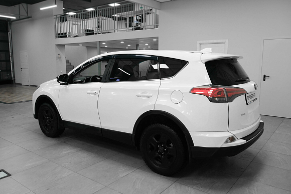 Toyota RAV4, 2015 года, пробег 227000 км