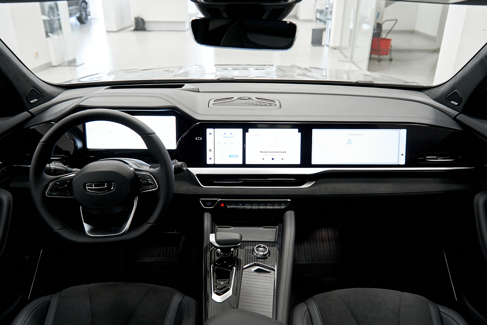 Geely Monjaro Flagship (Xingyue L), серый