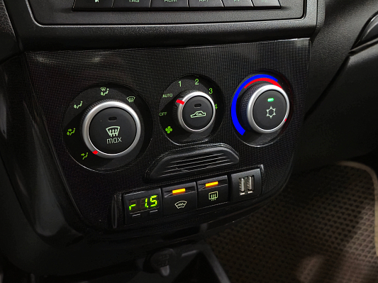 Lada (ВАЗ) Kalina Luxe Navi Glonass 21947-52-21V, 2017 года, пробег 33273 км