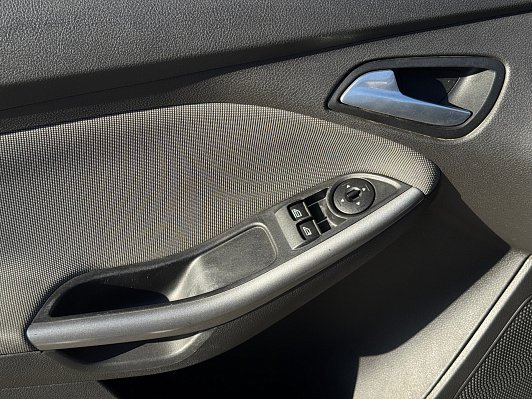 Ford Focus SYNC Edition, 2014 года, пробег 248000 км