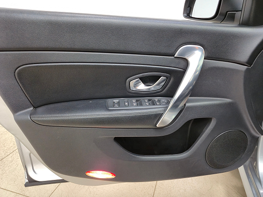 Renault Latitude Privilege, 2012 года, пробег 217598 км