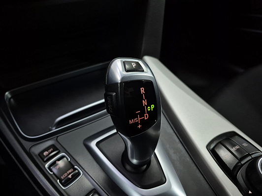 BMW 3 серии 318i Sport Line, 2015 года, пробег 160245 км