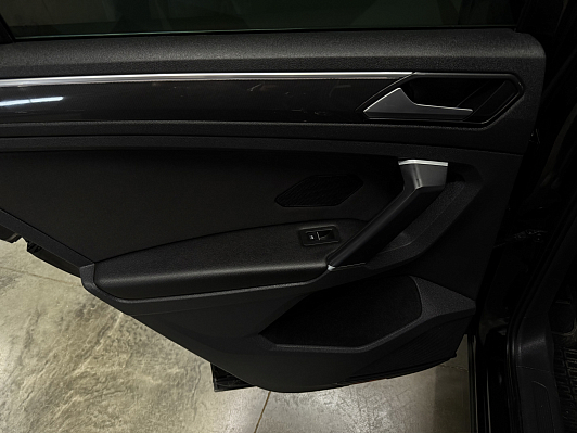 Volkswagen Tiguan Highline, 2018 года, пробег 124500 км