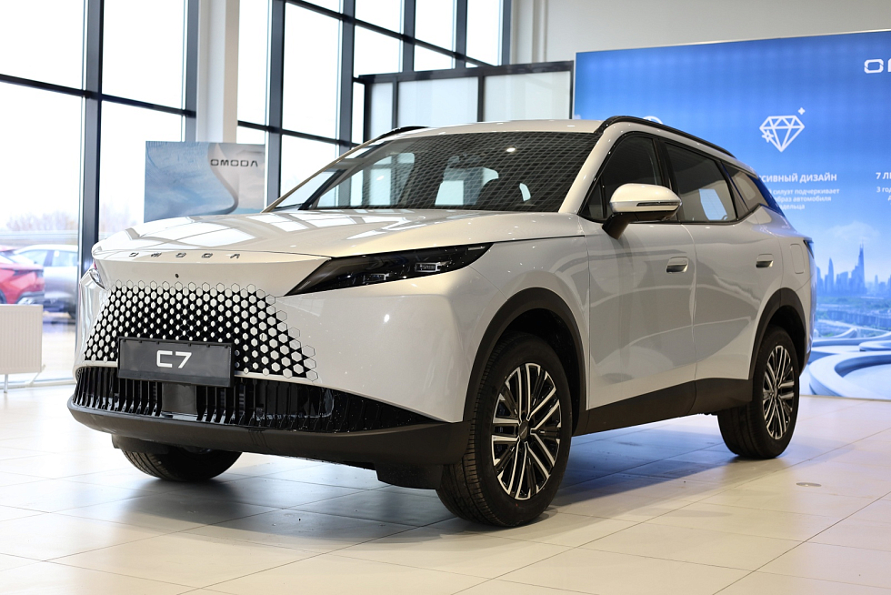 Omoda C7 Lifestyle, серебряный