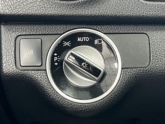 Mercedes-Benz C-Класс, 2011 года, пробег 217000 км