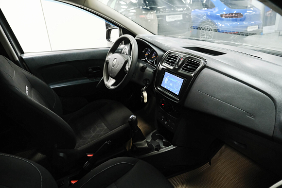 Renault Sandero Confort, 2017 года, пробег 118285 км
