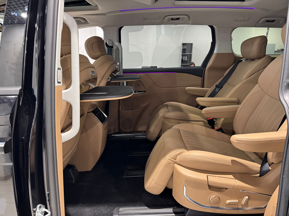 JAC RF8 Flagship, черный