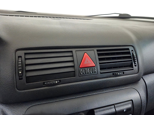 Skoda Octavia, 2007 года, пробег 208905 км