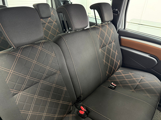 Lada (ВАЗ) Largus Luxe (7 мест), 2018 года, пробег 211000 км