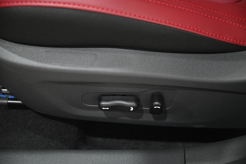 Changan Eado Plus Техно, серебряный