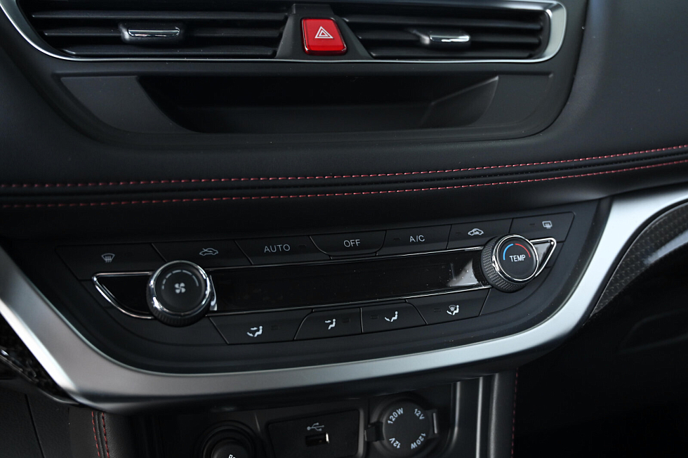 JAC JS3 Luxury, белый