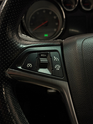 Opel Astra Sport, 2012 года, пробег 161500 км