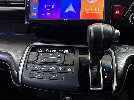 Honda Stepwgn, 2016 года, пробег 103370 км