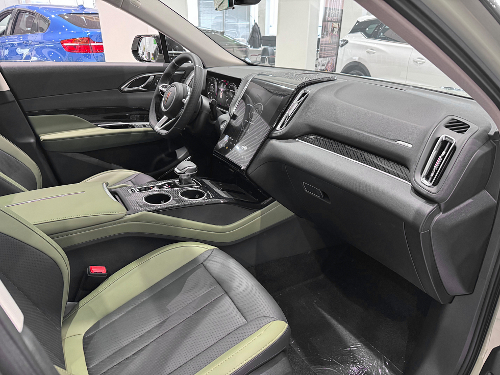 Hongqi HS3 Comfort, зеленый