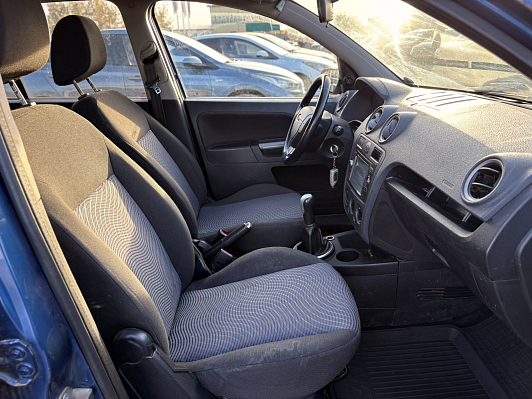 Ford Fusion Trend, 2007 года, пробег 303186 км