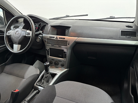 Opel Astra, 2012 года, пробег 171543 км