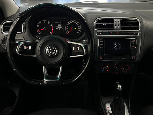 Volkswagen Polo Comfortline, 2019 года, пробег 180000 км