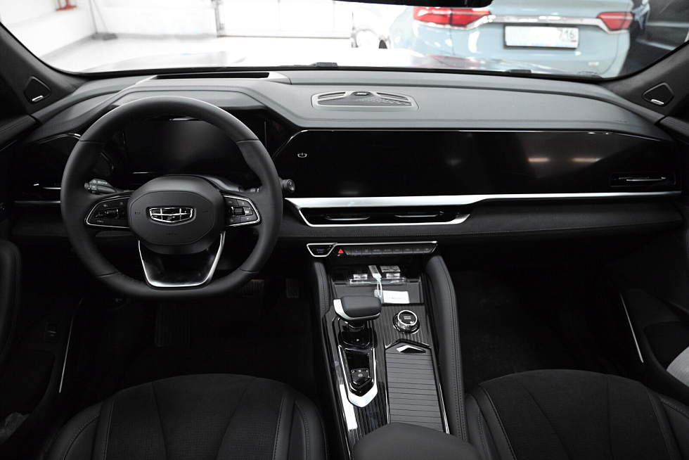 Geely Monjaro Flagship SE, серый