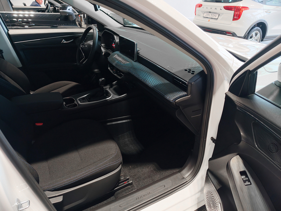 Haval Jolion Комфорт, белый