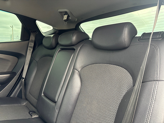 Hyundai ix35 Classic, 2011 года, пробег 179069 км