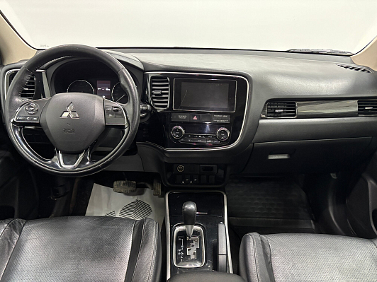 Mitsubishi Outlander Instyle, 2018 года, пробег 239865 км