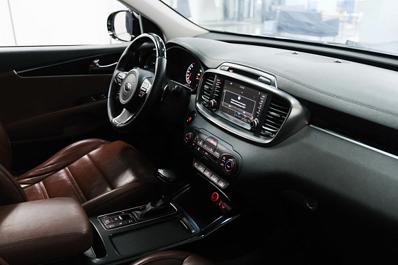Kia Sorento Prestige, 2017 года, пробег 188925 км