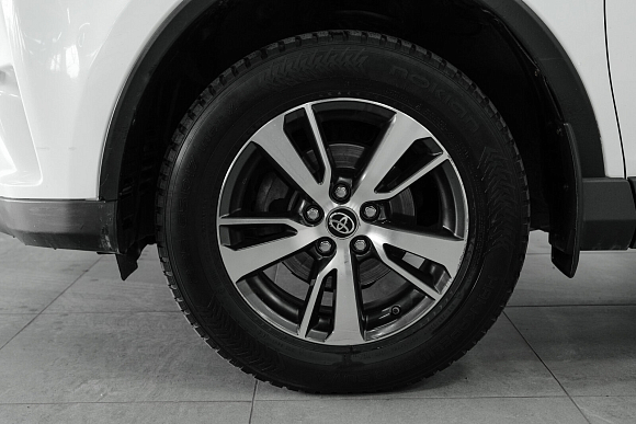 Toyota RAV4, 2017 года, пробег 187660 км