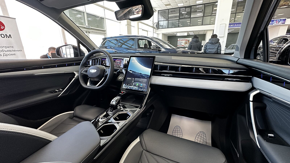 Geely Atlas Flagship, серый