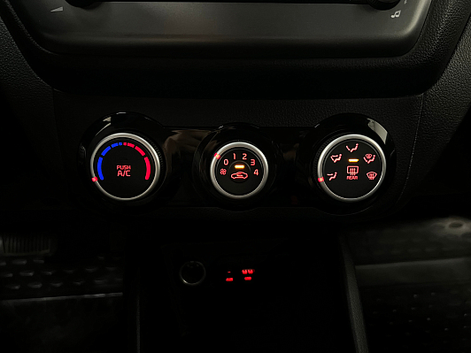 Kia Rio Luxe, 2015 года, пробег 135000 км