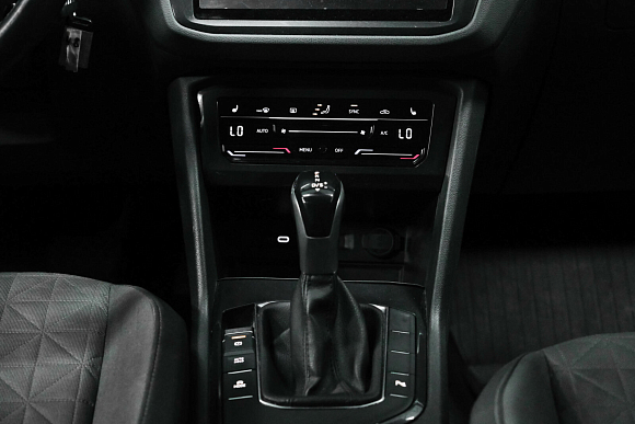 Volkswagen Tiguan Respect, 2020 года, пробег 146743 км