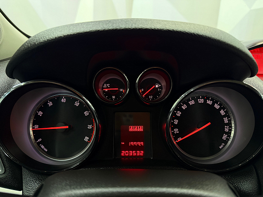 Opel Mokka Essentia, 2014 года, пробег 203412 км