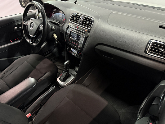 Volkswagen Polo Life, 2017 года, пробег 166090 км