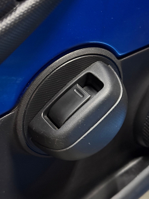 Peugeot 107 Active, 2012 года, пробег 179656 км