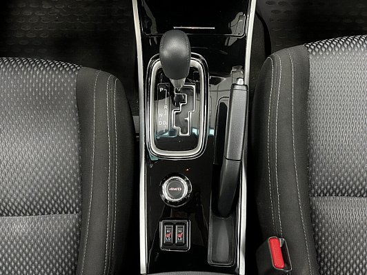 Mitsubishi Outlander Invite, 2018 года, пробег 136649 км