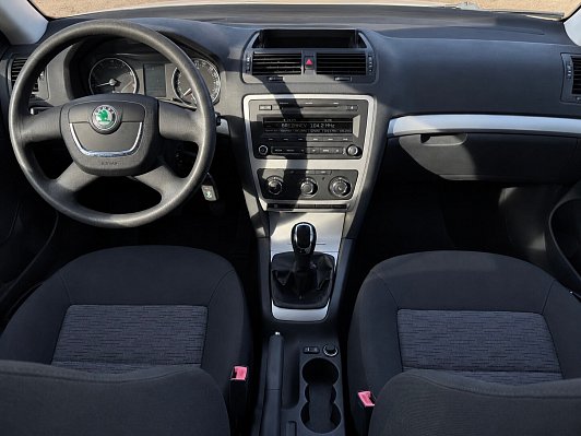 Skoda Octavia Ambition, 2013 года, пробег 296326 км