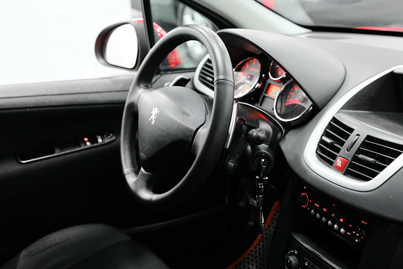 Peugeot 207 Envy, 2009 года, пробег 197615 км