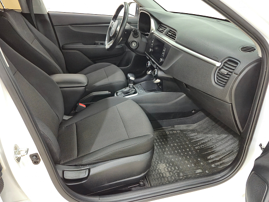 Kia Rio Luxe, 2021 года, пробег 85727 км
