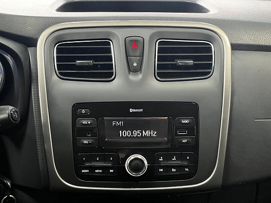 Renault Sandero Stepway Life, 2018 года, пробег 104000 км